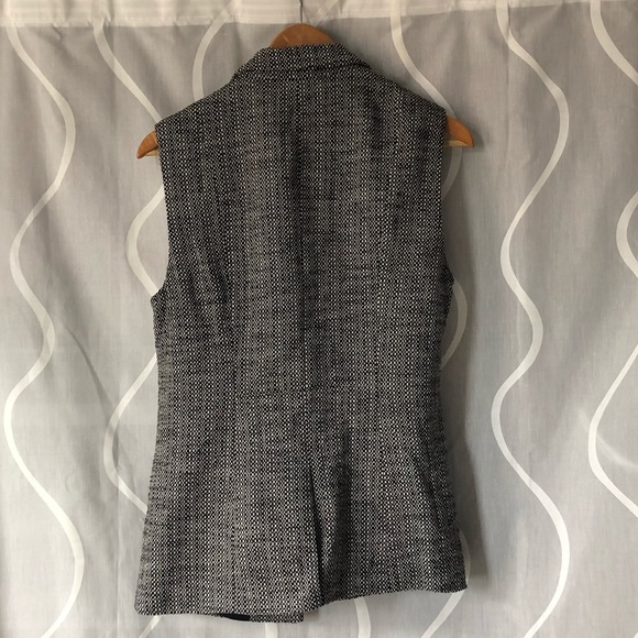 Banana Republic grey gingham vest - Picture 4 of 6